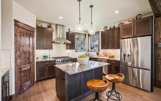 Breck Mountain Getaway 4 Bedroom Home