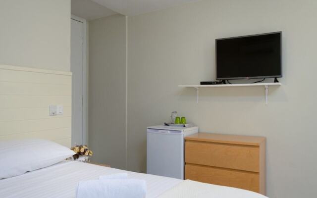 Villa Lola - Four Bedroom Villa With Sea View