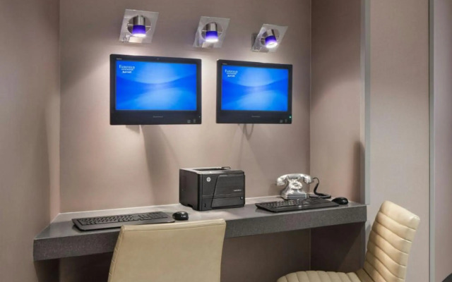 Fairfield Inn & Suites Chicago Downtown / Magnificent Mile