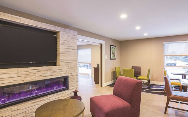 La Quinta Inn And Suites Detroit-Utica