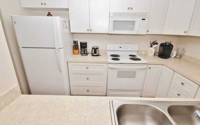 Oceanwalk 1-403 Apartment 2