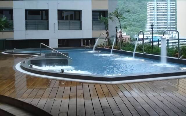Hot Spring Holiday Inn