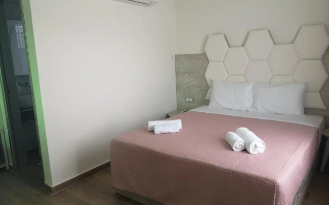 Amalia Deluxe Villas