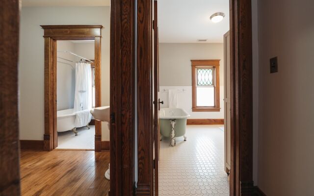 4BDR Broomhead Farmhouse Main House