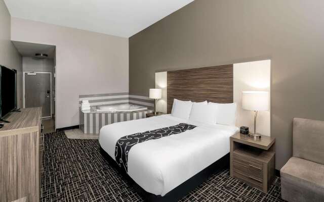 La Quinta Inn & Suites by Wyndham Forsyth