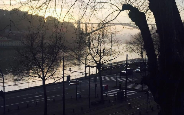 14 Esquadra  Cais das Pedras Guest House