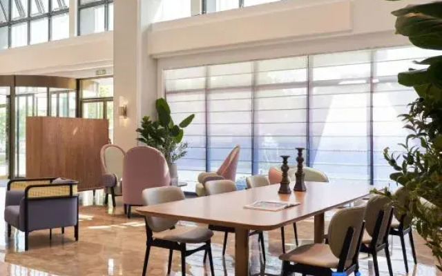 Shanghai Lingang Oriental Pearl Mercure Hotel