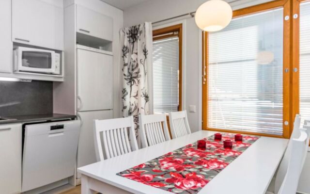 Karhunvartijan kota b1