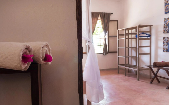 Raha Lodge