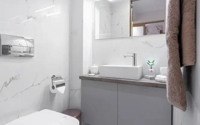 Koukaki Luxury Suites