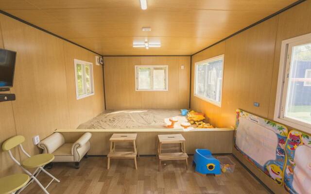 Geoje Rockspa Pension