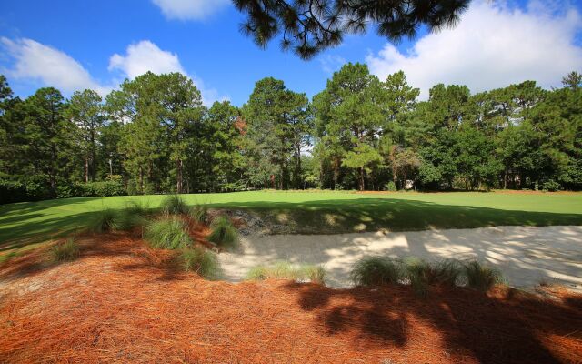 Pine Needles Lodge & Golf Club