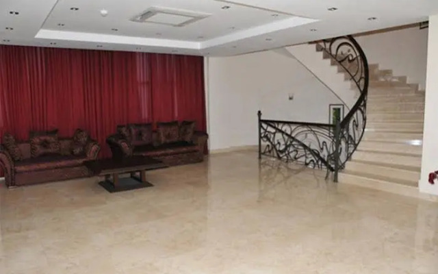 Atrium Hotel