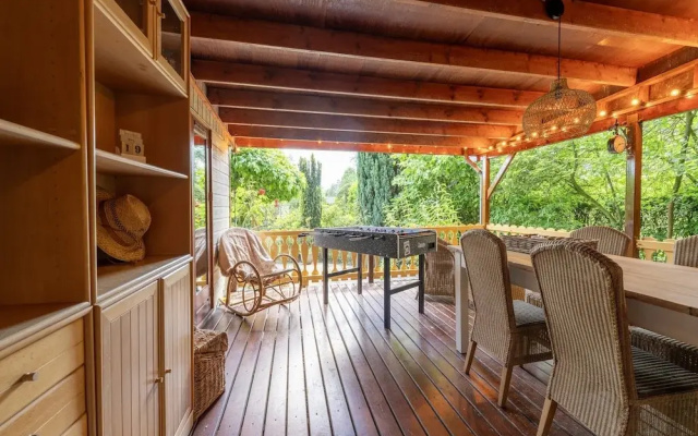 Pleasing Chalet in Stegeren near Forest