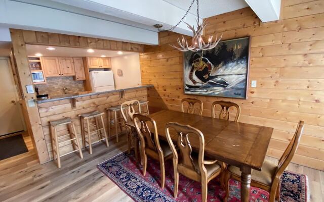 #206 Vail International