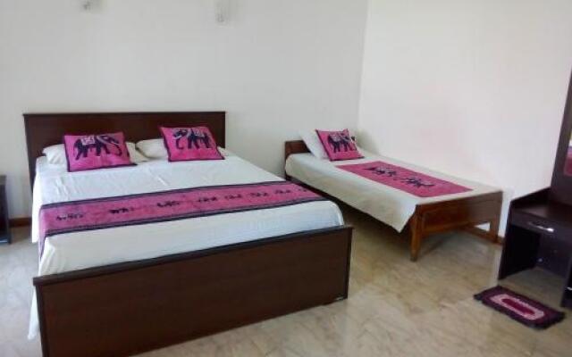 ALIYA PINK France Guesthouse