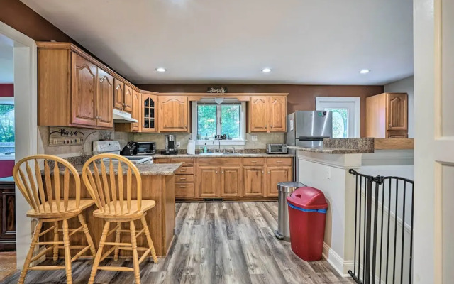Pet-friendly Saratoga Springs Home w/ Pool!