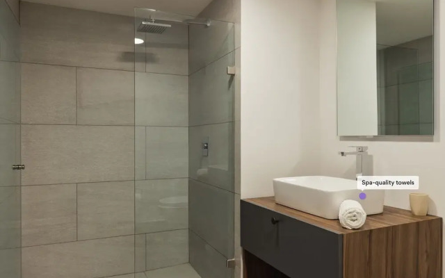 Casai Roma 2 BR Spacious Condo