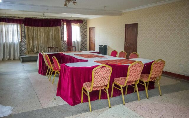 La Grand Chez Johnson Hotel Muyenga