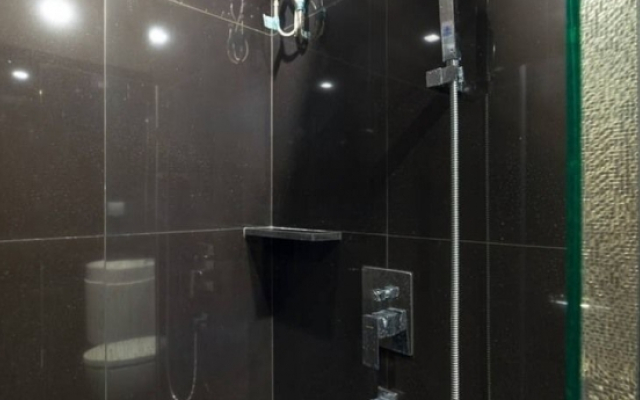 Rhythm Sukhumvit 36-38 by Jummie