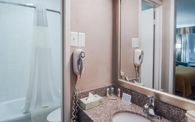 Quality Inn Roanoke Airport