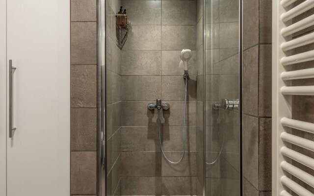 Mystique One Bedroom Apartment by BluPine