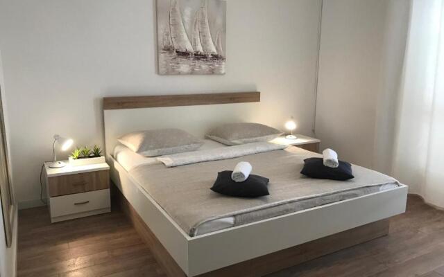 Apartment house Riva