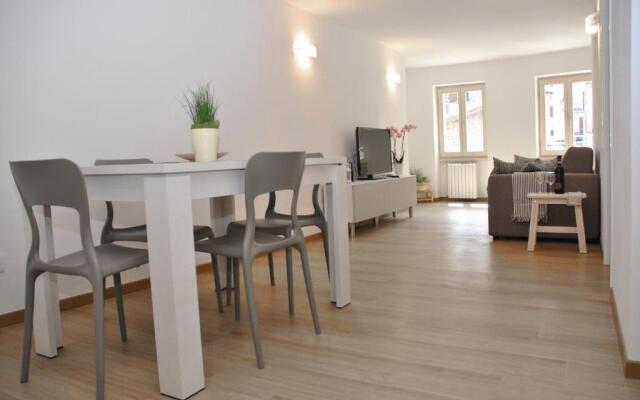 Casa Del Borgo Maria Luisa By Gardadomusmea