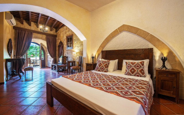 S. Nikolis Historic Boutique Hotel