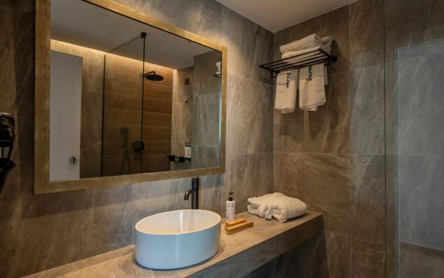 Delfina Tropic Beach