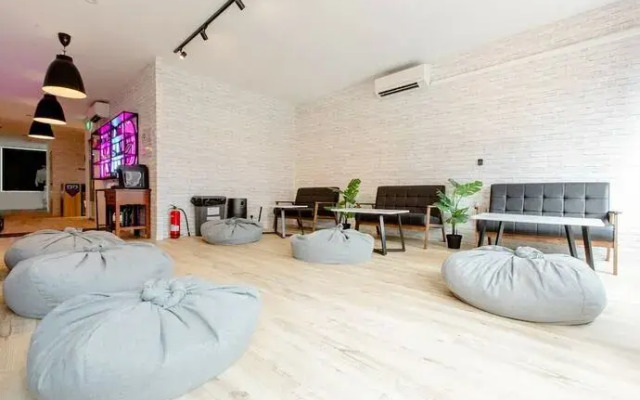 RadZone Hostel