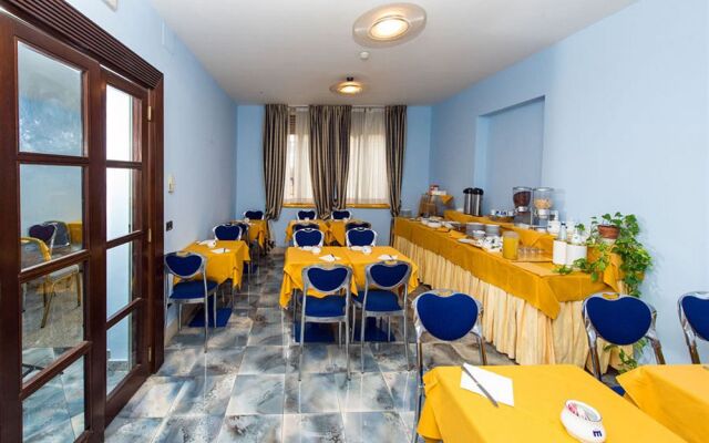 Hotel Millennium Palace