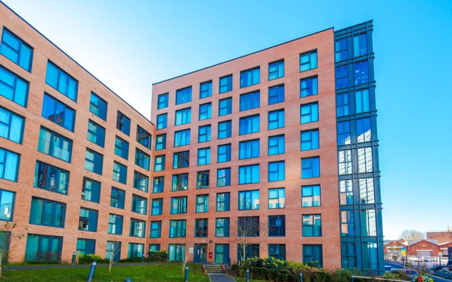 Remarkable 2-bed Apartment in Birmingham