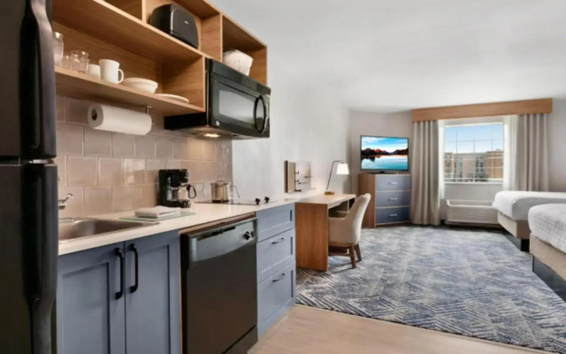 Candlewood Suites Champaign-Urbana University Area by IHG