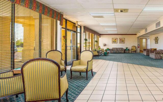 Econo Lodge Cave City