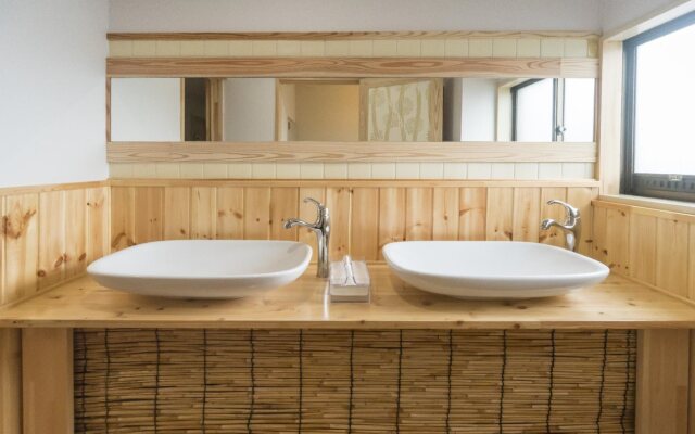 Kanazawahigashiyama CABIN HAKOBUNE