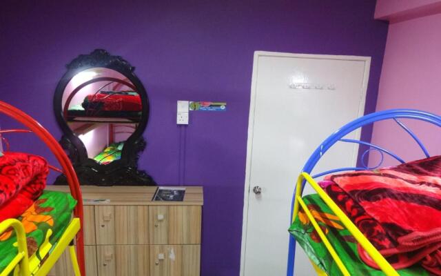 Traveller Bunker Hostel 1