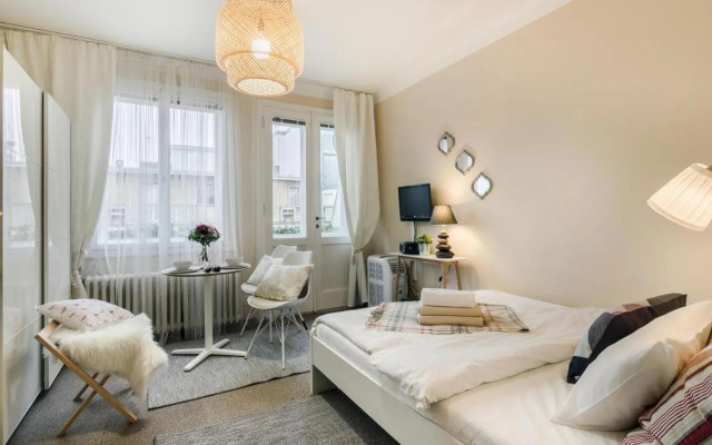 Old Town Studio Apartment