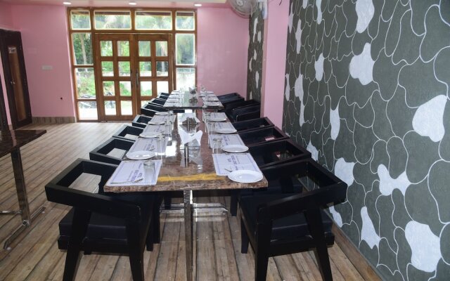 Hotel Gridhakuta International