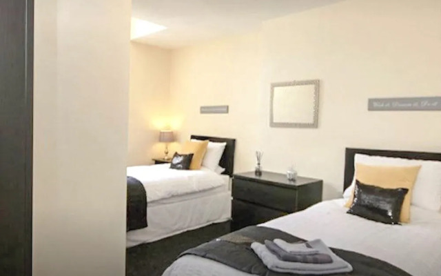 Liverpool At Gloucester Road