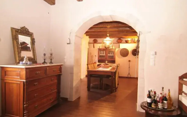 Galatas Traditional House