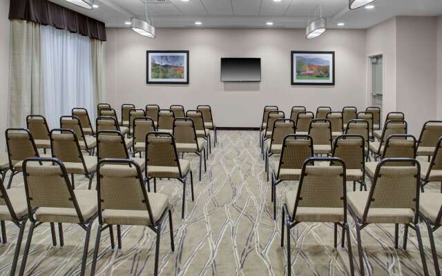 Hampton Inn and Suites Manchester