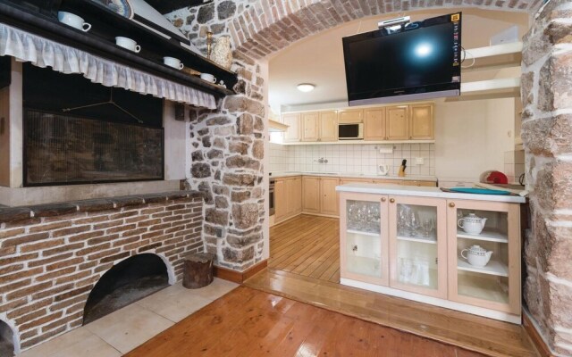 Nice Home in Preko With Wifi and 2 Bedrooms