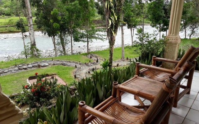 Wisma Batu Mandi and Jungle trekking