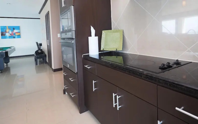 Condominio Diamante del Sol by CRHR