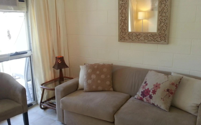 Clifton Sands Holiday Apartments