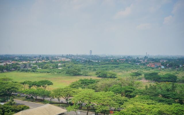 Studio Apartment at Tree Park Apartment