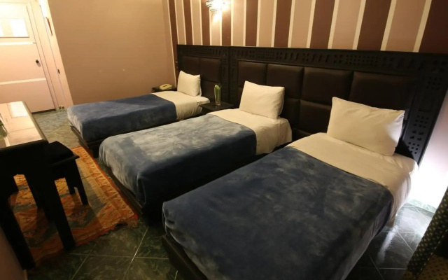 Hotel Akouas