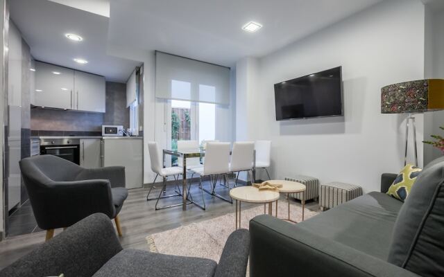 Sevilla Alquila Casco Histórico Plaza Alfalfa