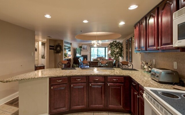 Roaring Romance - Two Bedroom Condo